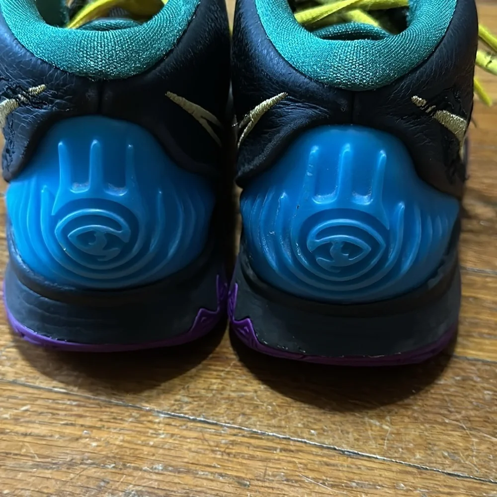 Nike Kyrie 6 Chinese New Year Basketball Shoes, Youth Sz 5